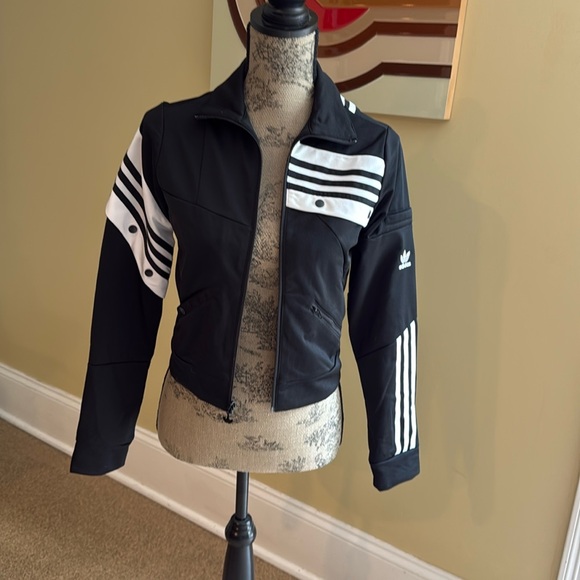 Jacket - Picture 1 of 3